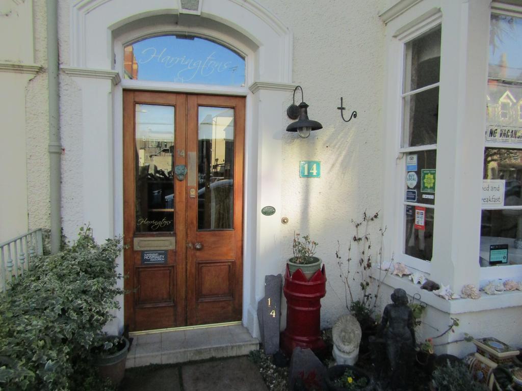 Harringtons At 14 Hotel Llandudno Exterior photo